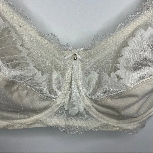Amoena Aurelie Size 34D Wired Mastectomy Bra Lace & Gold Tone Detailing - Picture 4 of 15